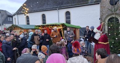 Nachlese zum Adventsmarkt in Dichtelbach Nachlese zum Adventsmarkt in Dichtelbach
